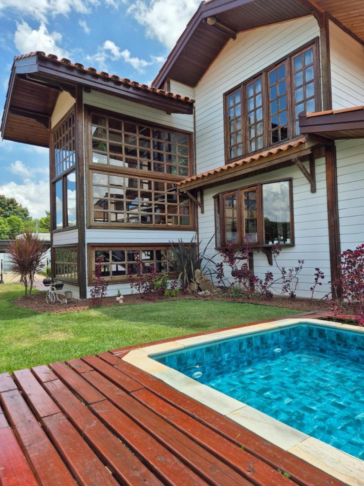 Casa Raizes -